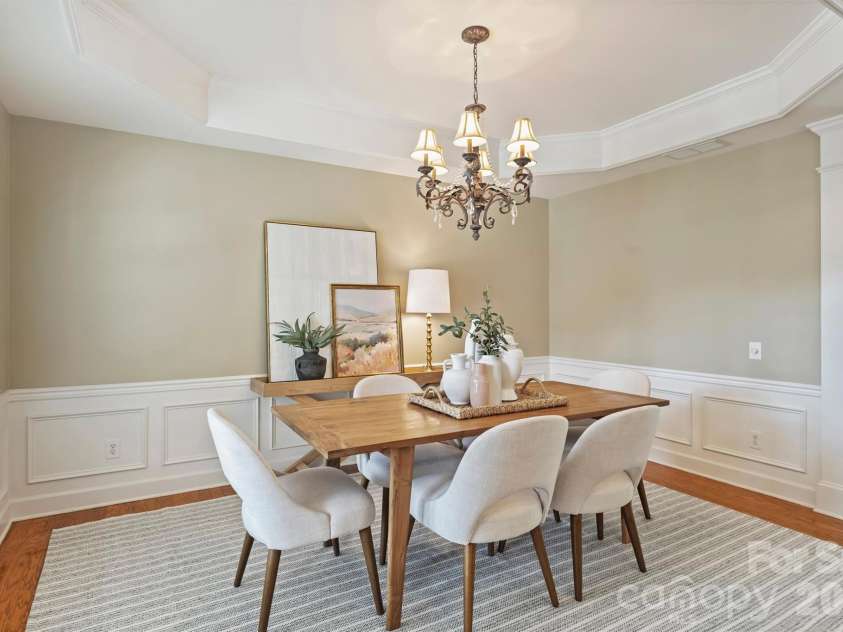 8033 Oratorio Place, Charlotte, NC 28270.  MLS# CAR4408355, YatesRealty ID 43619. With a Tray Ceiling
