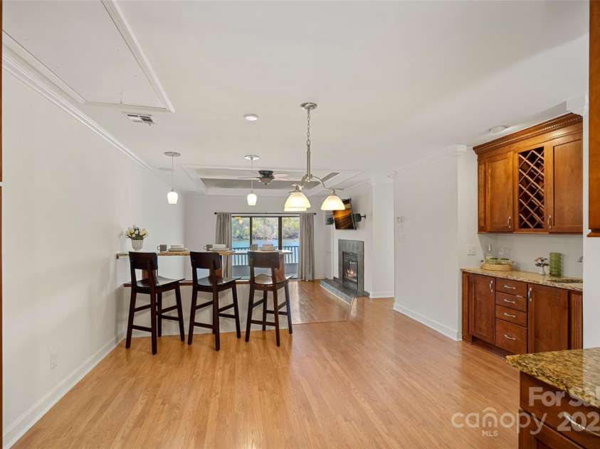 7332 Lakefront Drive, Charlotte, NC 28278.  MLS# CAR4237095, YatesRealty ID 4362. 