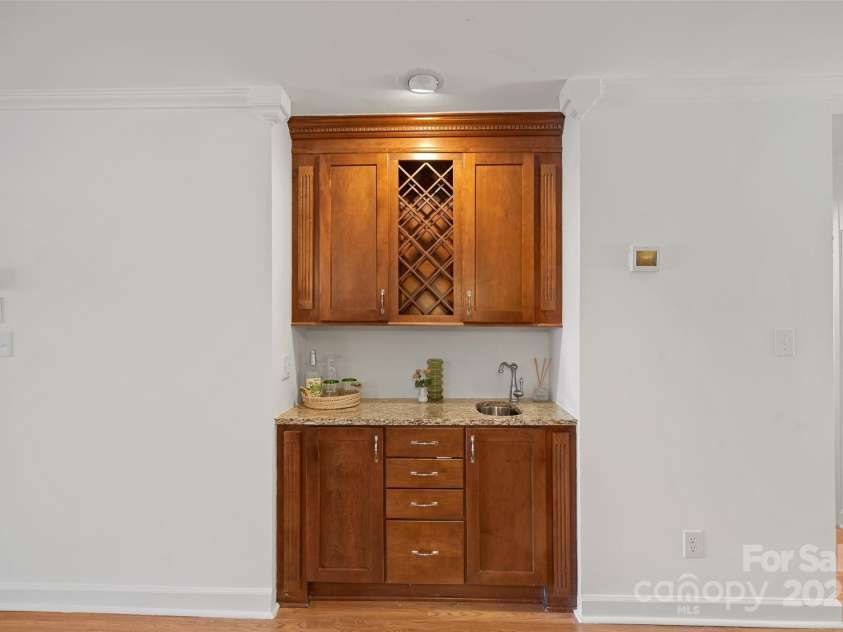 7332 Lakefront Drive, Charlotte, NC 28278.  MLS# CAR4237095, YatesRealty ID 4362. 