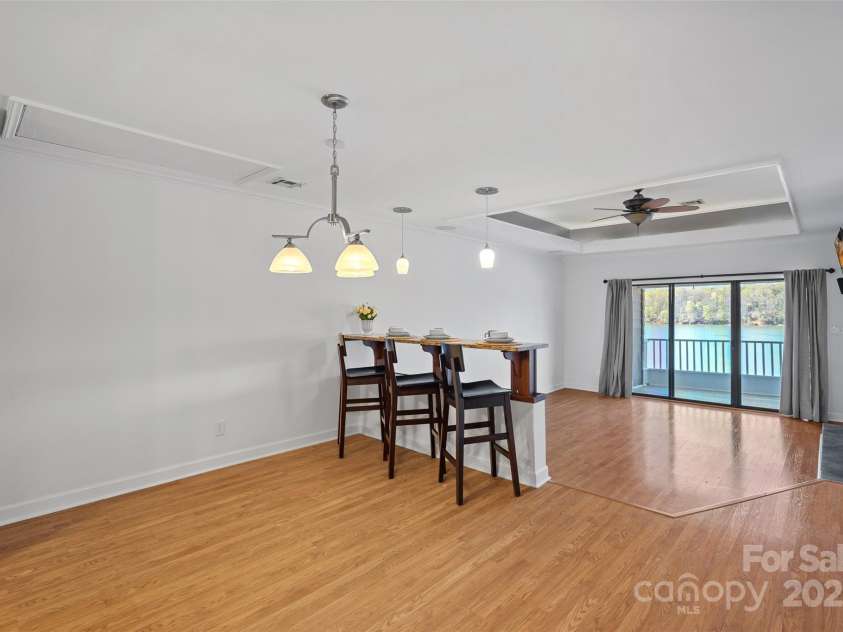 7332 Lakefront Drive, Charlotte, NC 28278.  MLS# CAR4237095, YatesRealty ID 4362. 