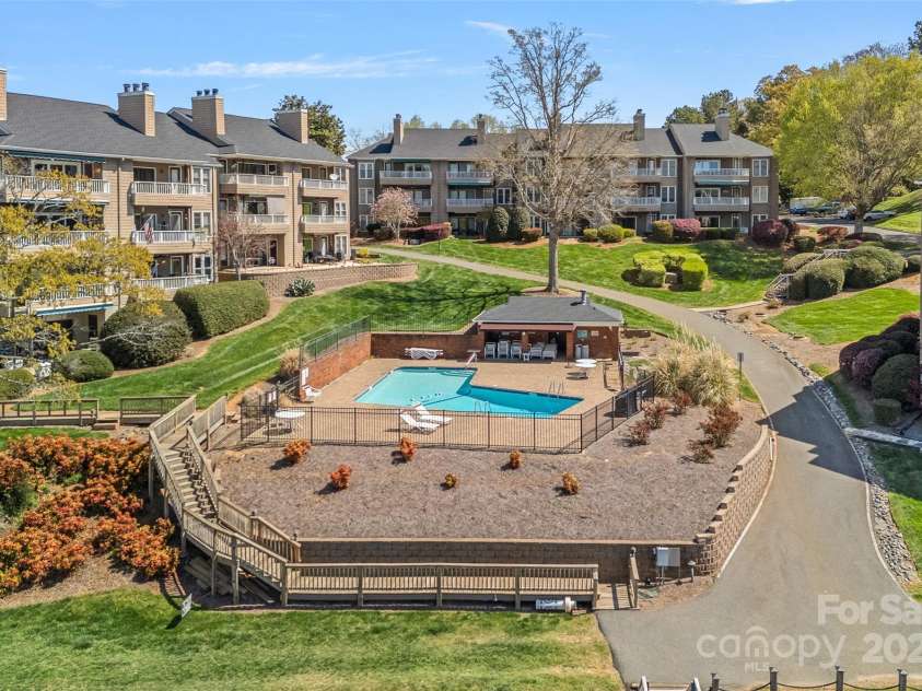 7332 Lakefront Drive, Charlotte, NC 28278.  MLS# CAR4237095, YatesRealty ID 4362. 