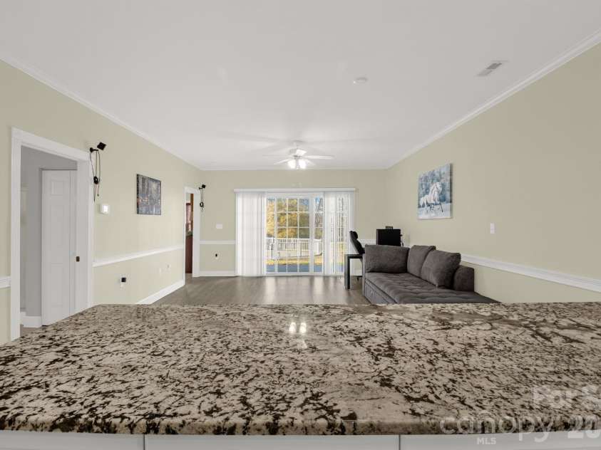 9047 Meadow Vista Road, Charlotte, NC 28213.  MLS# CAR4333264, YatesRealty ID 4362. 