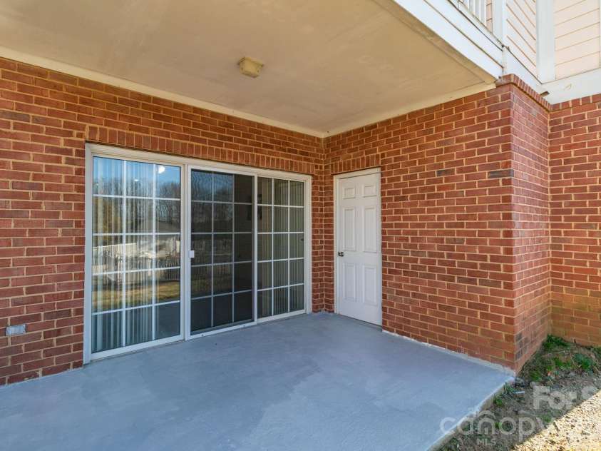9047 Meadow Vista Road, Charlotte, NC 28213.  MLS# CAR4333264, YatesRealty ID 4362. 