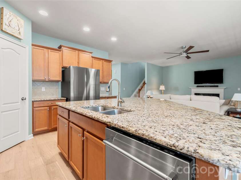 1601 Deer Meadows Drive, Waxhaw, NC 28173.  MLS# CAR4369779, YatesRealty ID 43620. 