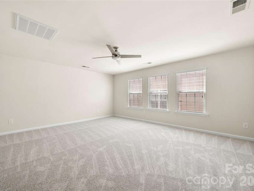 1601 Deer Meadows Drive, Waxhaw, NC 28173.  MLS# CAR4369779, YatesRealty ID 43620. Bonus upstairs