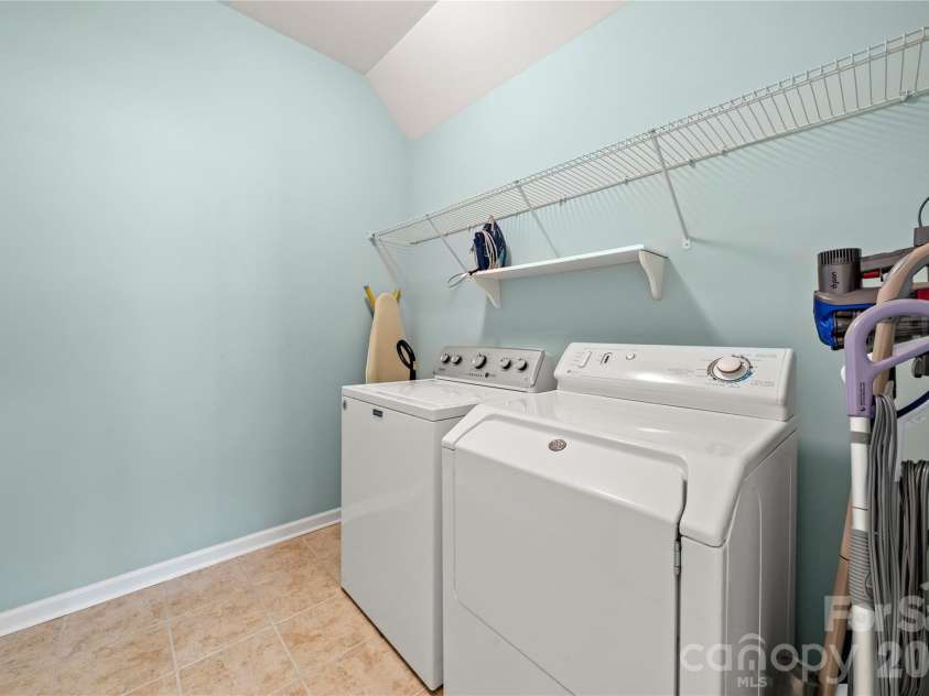 1601 Deer Meadows Drive, Waxhaw, NC 28173.  MLS# CAR4369779, YatesRealty ID 43620. Laundry