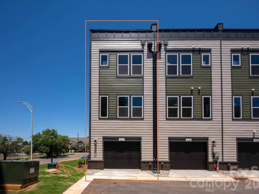1341 Walter Taylor Way, Charlotte, NC 28206.  MLS# CAR4316241, YatesRealty ID 43621. 