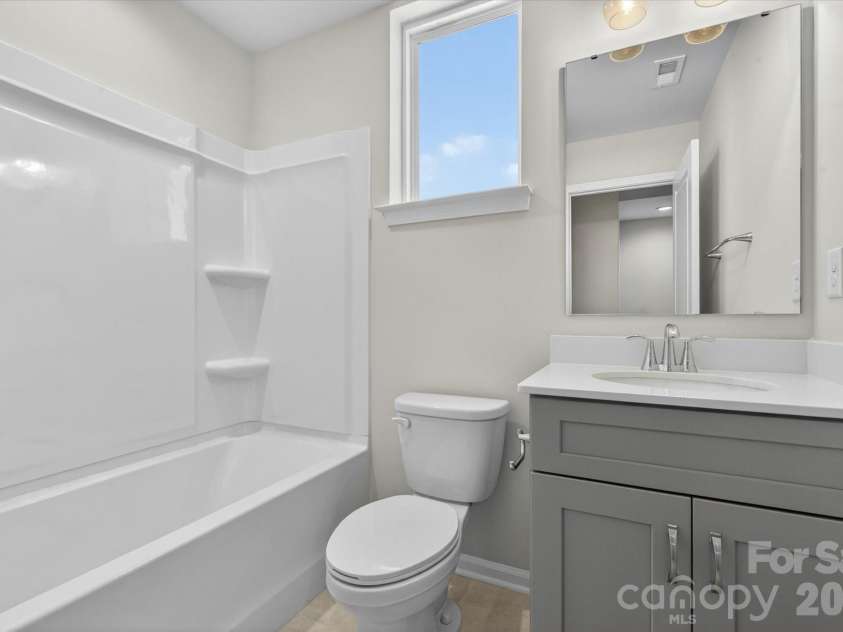 1341 Walter Taylor Way, Charlotte, NC 28206.  MLS# CAR4316241, YatesRealty ID 43621. Bath 3