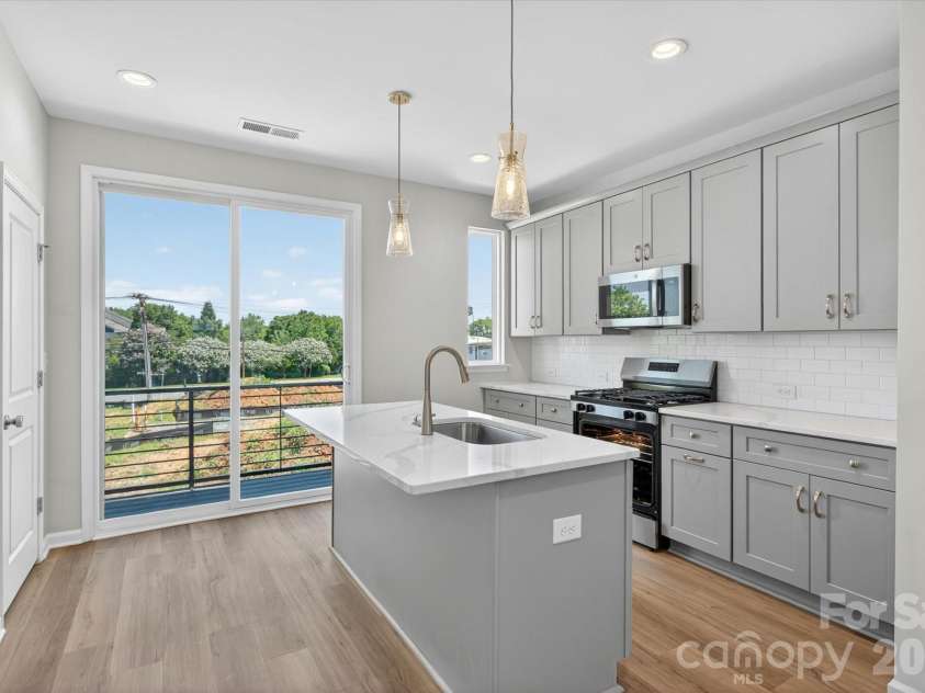 1341 Walter Taylor Way, Charlotte, NC 28206.  MLS# CAR4316241, YatesRealty ID 43621. Kitchen
