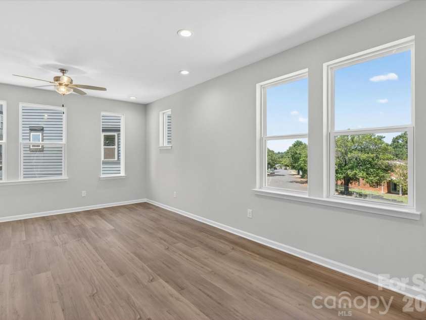 1341 Walter Taylor Way, Charlotte, NC 28206.  MLS# CAR4316241, YatesRealty ID 43621. Living Room