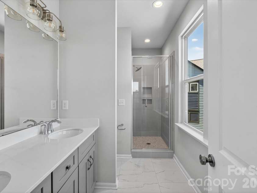 1341 Walter Taylor Way, Charlotte, NC 28206.  MLS# CAR4316241, YatesRealty ID 43621. Premier Bath