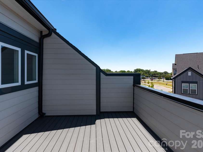 1341 Walter Taylor Way, Charlotte, NC 28206.  MLS# CAR4316241, YatesRealty ID 43621. Rooftop Terrace