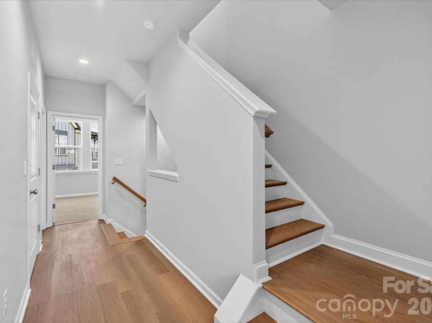 1353 Walter Taylor Way, Charlotte, NC 28206.  MLS# CAR4316348, YatesRealty ID 43622. 3rd Floor Hall