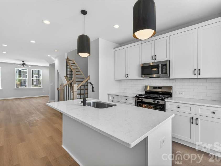 1353 Walter Taylor Way, Charlotte, NC 28206.  MLS# CAR4316348, YatesRealty ID 43622. Kitchen