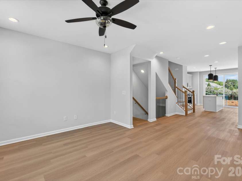 1353 Walter Taylor Way, Charlotte, NC 28206.  MLS# CAR4316348, YatesRealty ID 43622. Living/Dining/Kitchen