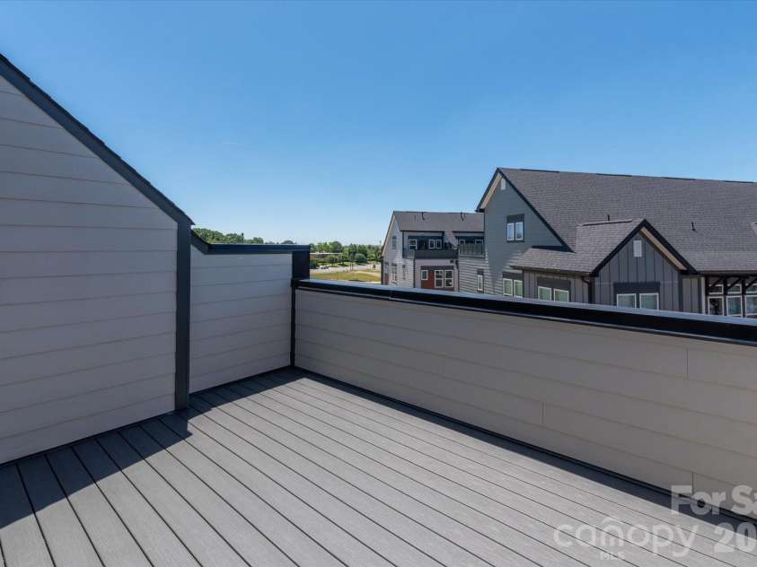 1353 Walter Taylor Way, Charlotte, NC 28206.  MLS# CAR4316348, YatesRealty ID 43622. Rooftop Terrace