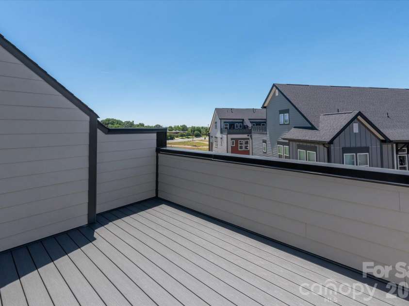 1353 Walter Taylor Way, Charlotte, NC 28206.  MLS# CAR4316348, YatesRealty ID 43622. Rooftop Terrace