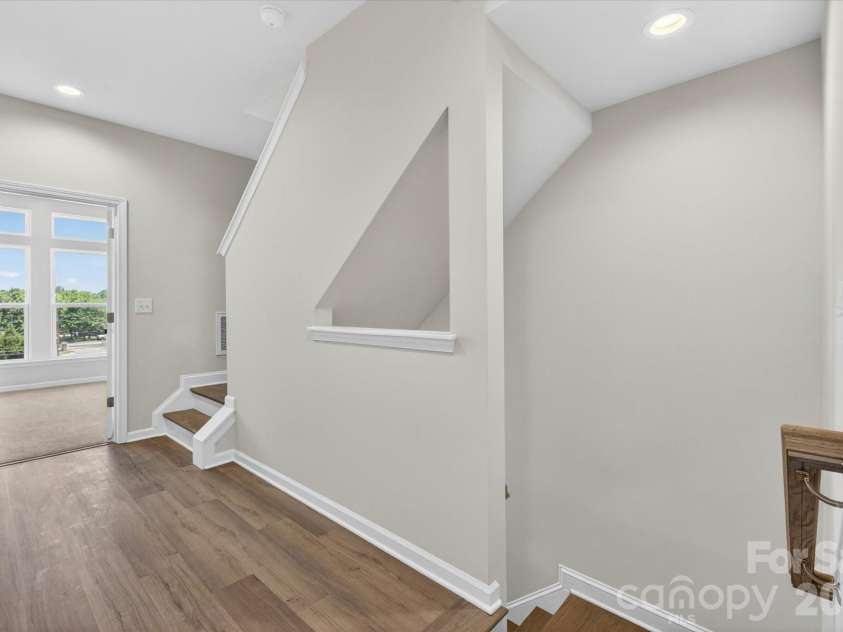 1357 Walter Taylor Way, Charlotte, NC 28206.  MLS# CAR4316356, YatesRealty ID 43623. 3rd Floor Hall