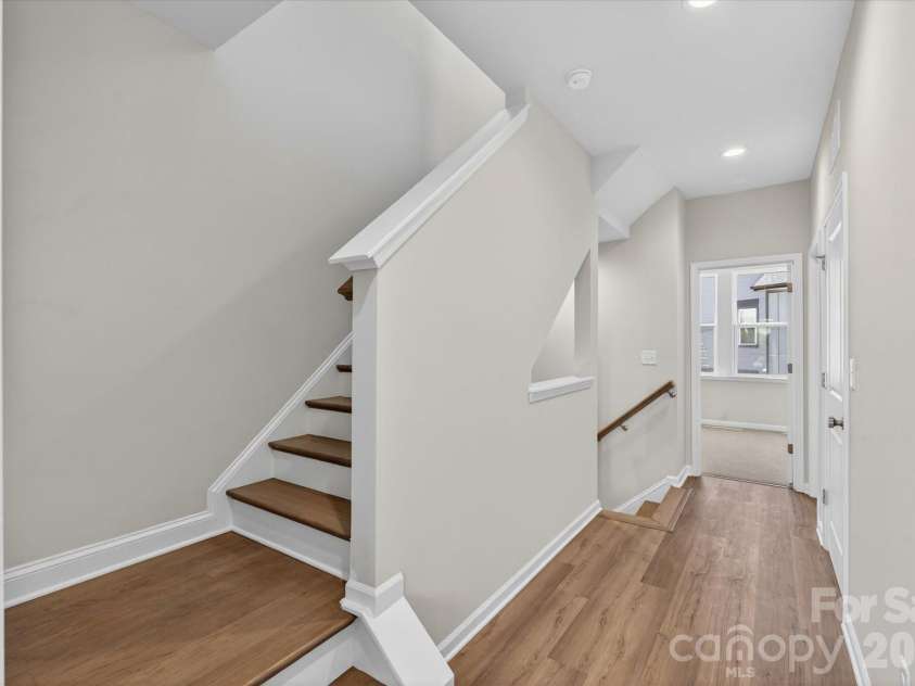 1357 Walter Taylor Way, Charlotte, NC 28206.  MLS# CAR4316356, YatesRealty ID 43623. 3rd Floor Hall