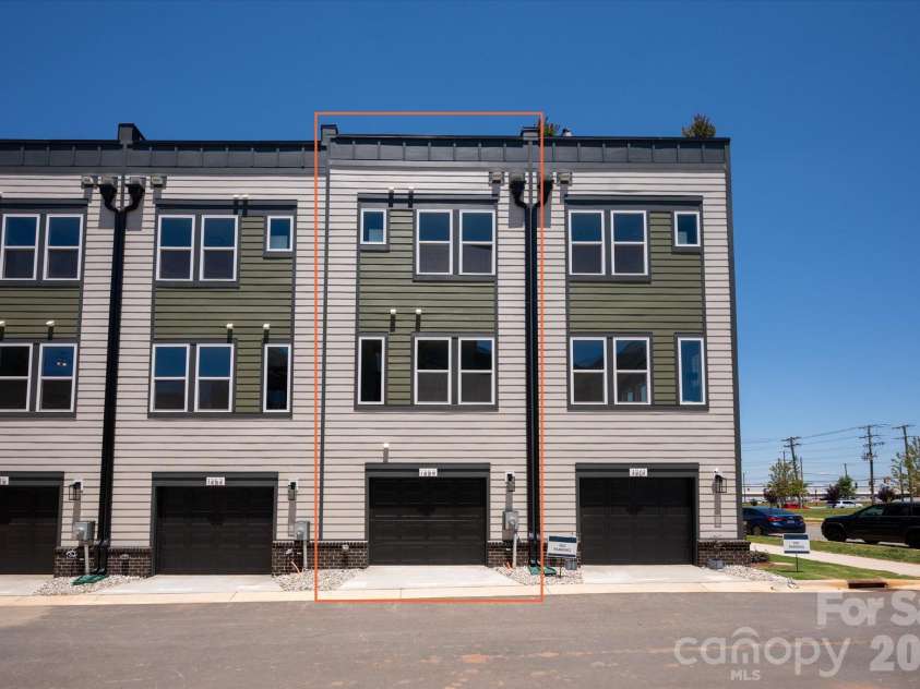 1357 Walter Taylor Way, Charlotte, NC 28206.  MLS# CAR4316356, YatesRealty ID 43623. 