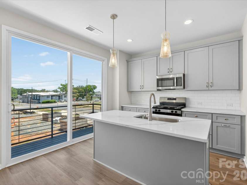 1357 Walter Taylor Way, Charlotte, NC 28206.  MLS# CAR4316356, YatesRealty ID 43623. Kitchen