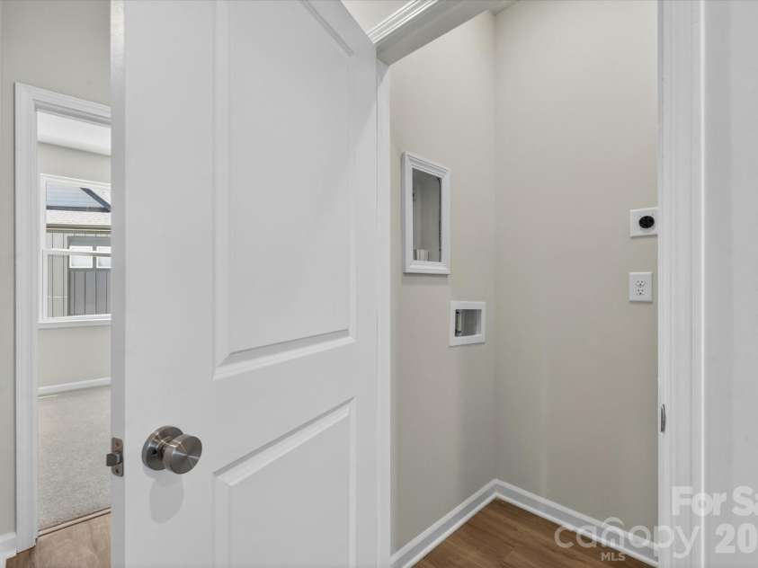 1357 Walter Taylor Way, Charlotte, NC 28206.  MLS# CAR4316356, YatesRealty ID 43623. Laundry