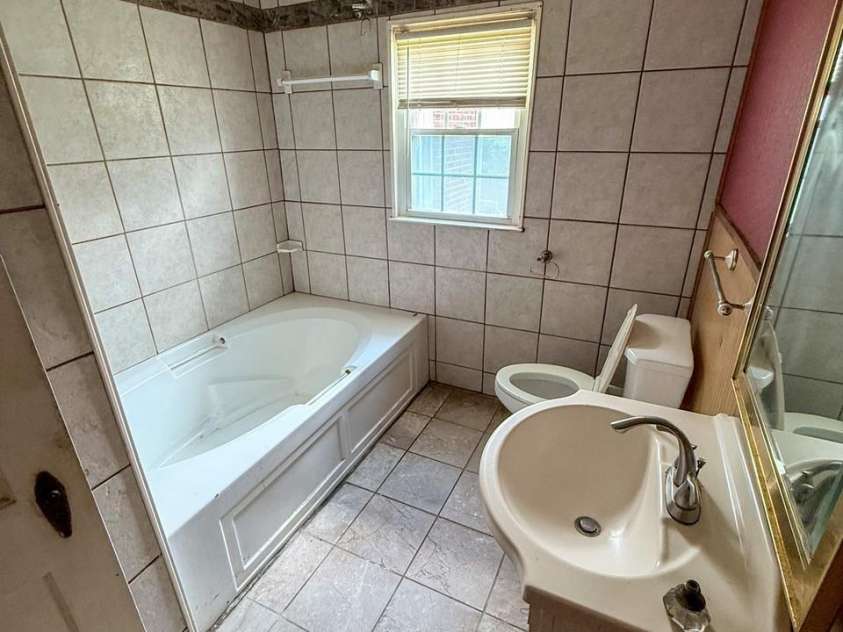 111 Belvedere Avenue, Gastonia, NC 28054.  MLS# CAR4401778, YatesRealty ID 43624. 