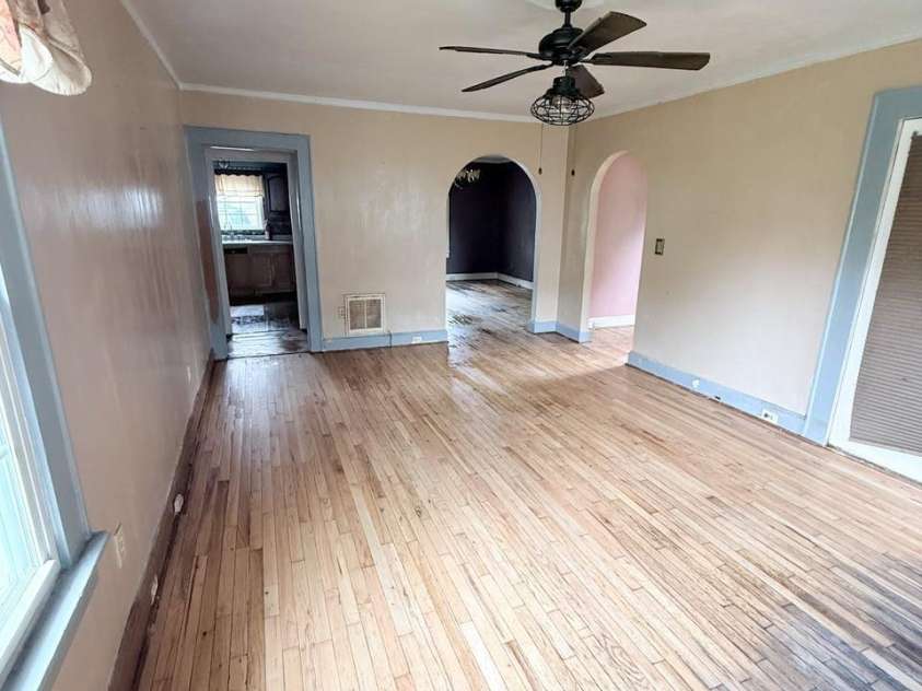 111 Belvedere Avenue, Gastonia, NC 28054.  MLS# CAR4401778, YatesRealty ID 43624. 