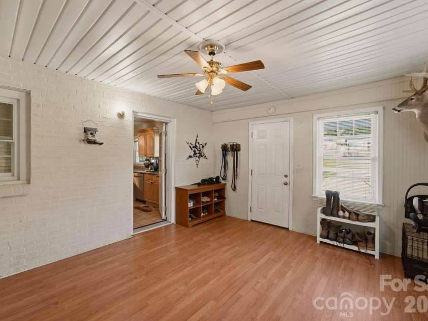112 Brookside Drive, Union, SC 29379.  MLS# CAR4401480, YatesRealty ID 43625. 