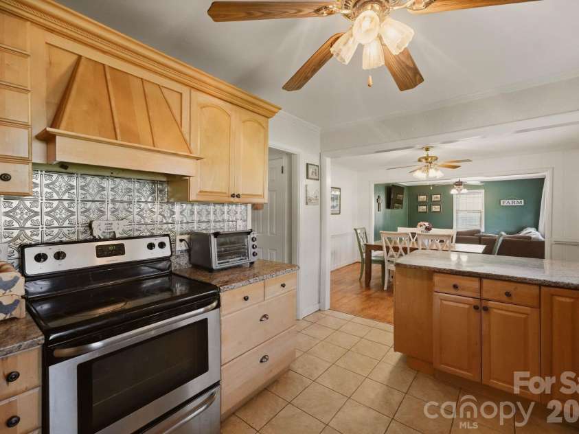 112 Brookside Drive, Union, SC 29379.  MLS# CAR4401480, YatesRealty ID 43625. 
