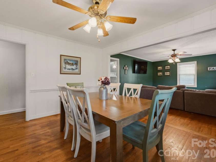 112 Brookside Drive, Union, SC 29379.  MLS# CAR4401480, YatesRealty ID 43625. 