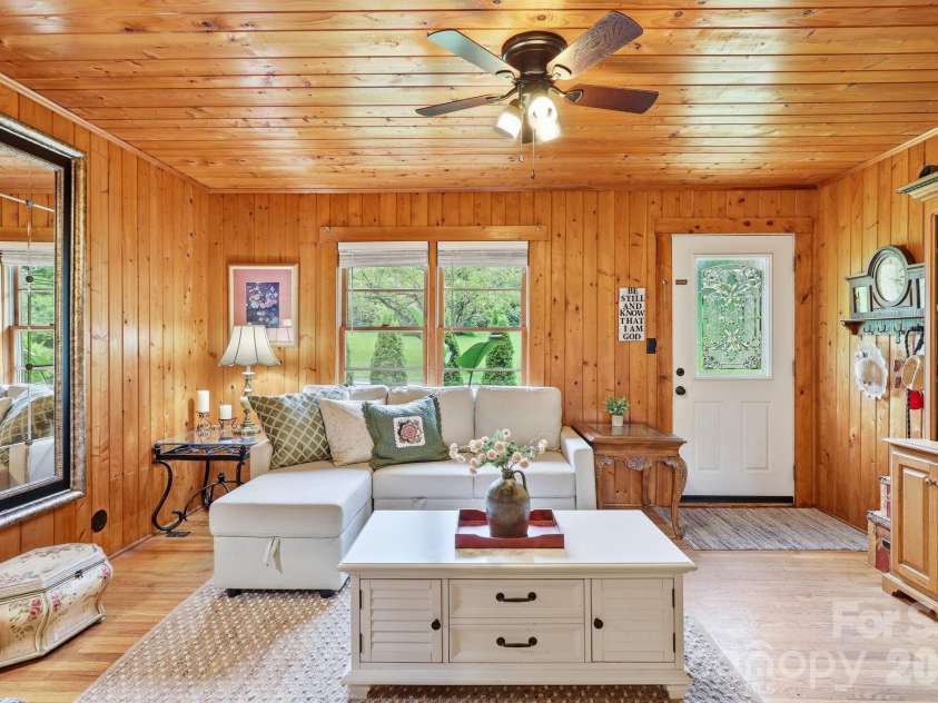 313 Walker Road, Waynesville, NC 28786.  MLS# CAR4402083, YatesRealty ID 43626. 