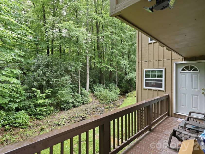 313 Walker Road, Waynesville, NC 28786.  MLS# CAR4402083, YatesRealty ID 43626. 