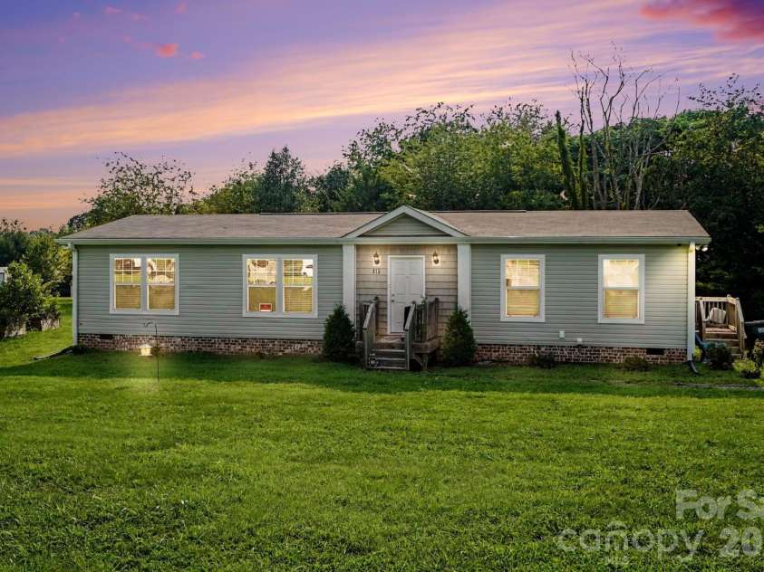 115 Greenmont Drive, Stony Point, NC 28678.  MLS# CAR4404395, YatesRealty ID 43628. 