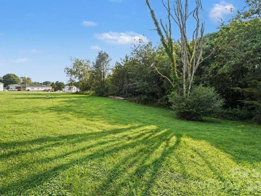 115 Greenmont Drive, Stony Point, NC 28678.  MLS# CAR4404395, YatesRealty ID 43628. 