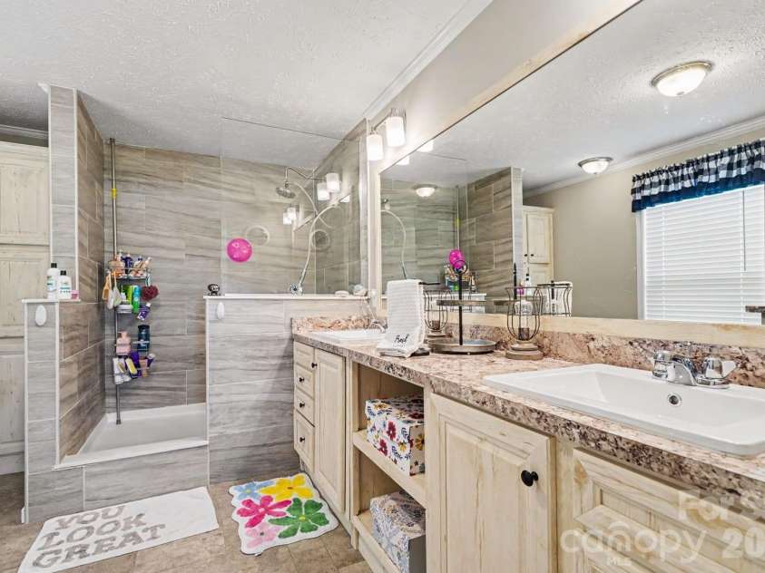 115 Greenmont Drive, Stony Point, NC 28678.  MLS# CAR4404395, YatesRealty ID 43628. 