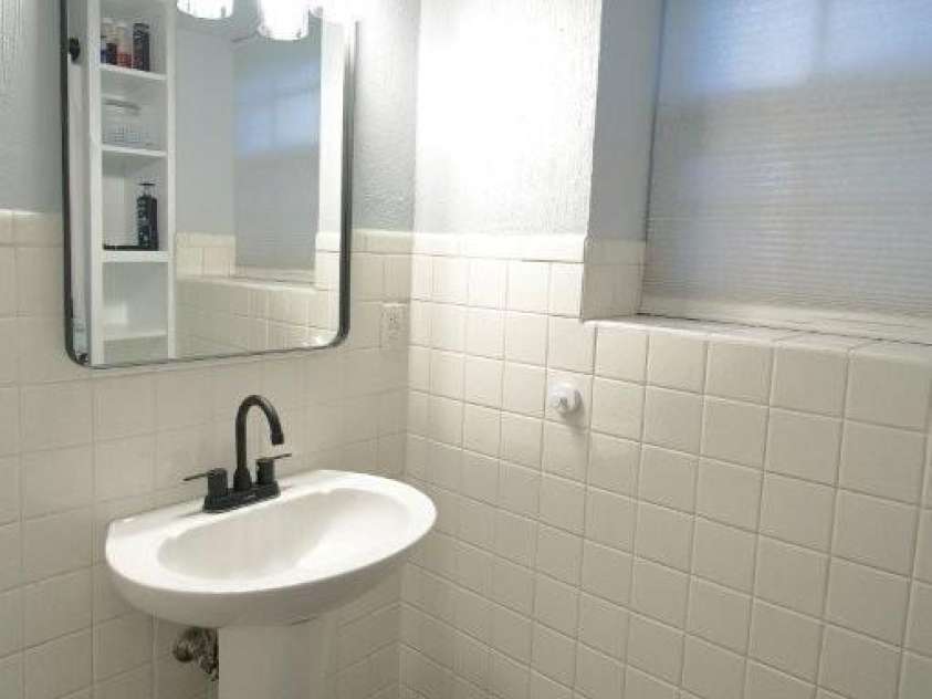 36 Clarendon Road, Asheville, NC 28806.  MLS# CAR4413612, YatesRealty ID 43629. BATHROOM DOWNSTAIRS