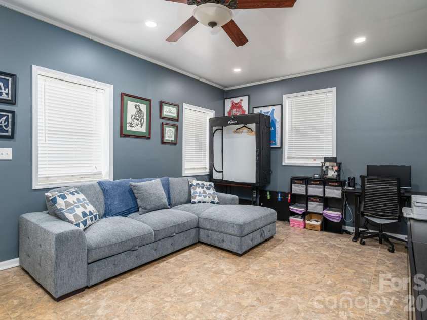 112 Pilots Ridge Drive, Bessemer City, NC 28016.  MLS# CAR4351815, YatesRealty ID 4363. 