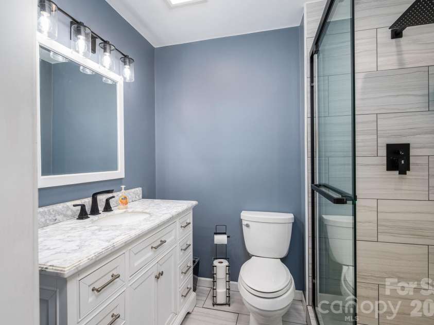 112 Pilots Ridge Drive, Bessemer City, NC 28016.  MLS# CAR4351815, YatesRealty ID 4363. 