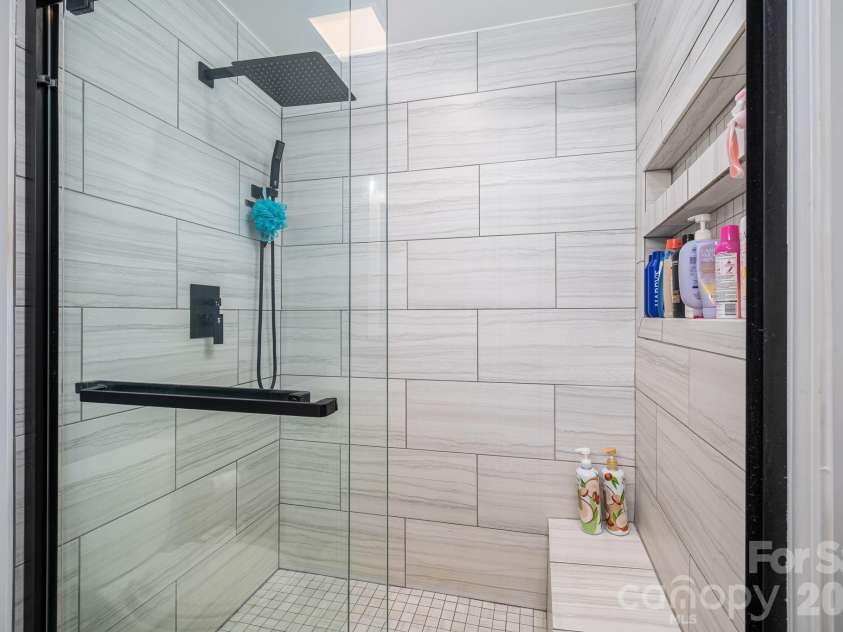 112 Pilots Ridge Drive, Bessemer City, NC 28016.  MLS# CAR4351815, YatesRealty ID 4363. 