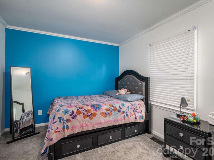 112 Pilots Ridge Drive, Bessemer City, NC 28016.  MLS# CAR4351815, YatesRealty ID 4363. 