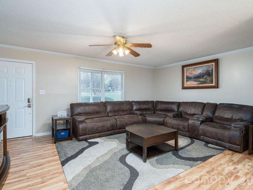 112 Pilots Ridge Drive, Bessemer City, NC 28016.  MLS# CAR4351815, YatesRealty ID 4363. 