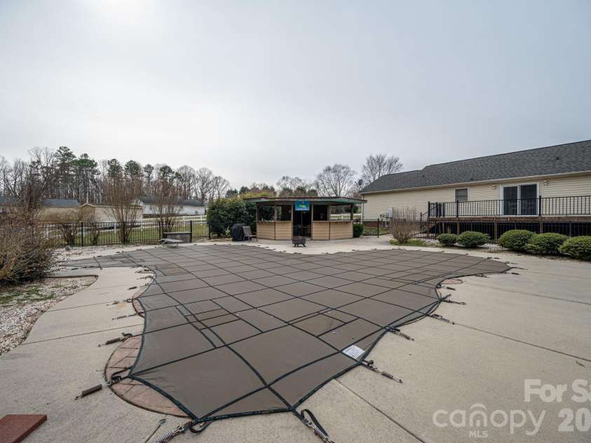 112 Pilots Ridge Drive, Bessemer City, NC 28016.  MLS# CAR4351815, YatesRealty ID 4363. 