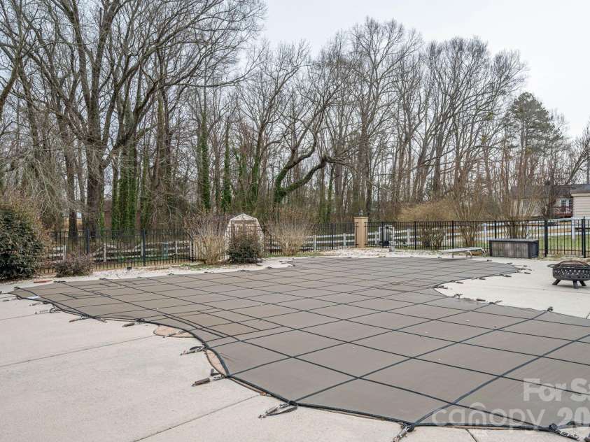 112 Pilots Ridge Drive, Bessemer City, NC 28016.  MLS# CAR4351815, YatesRealty ID 4363. 