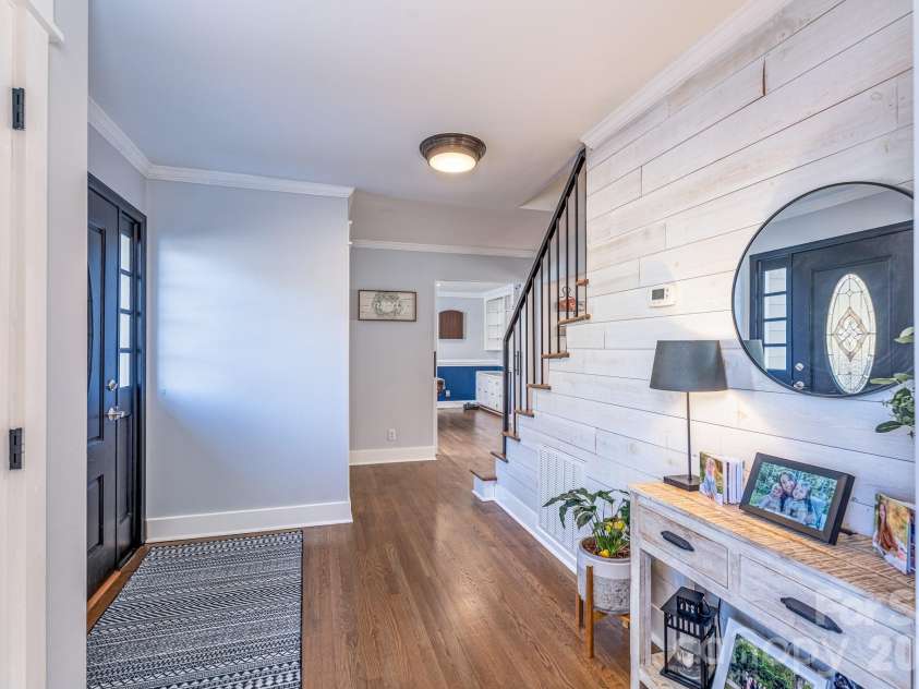 3231 Fairhaven Road, Rock Hill, SC 29732.  MLS# CAR4341436, YatesRealty ID 4363. Foyer/Entrance