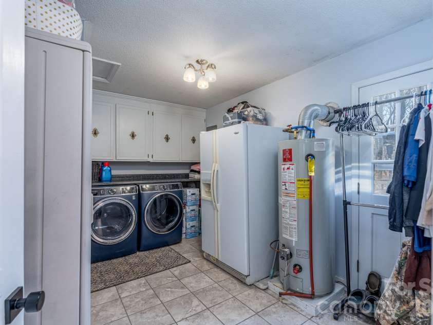 3231 Fairhaven Road, Rock Hill, SC 29732.  MLS# CAR4341436, YatesRealty ID 4363. Laundry Room