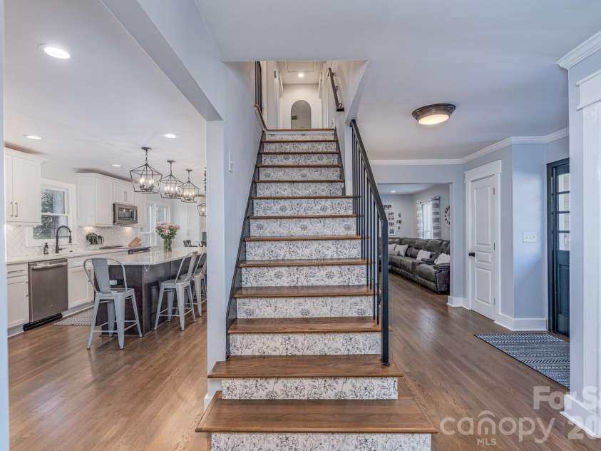 3231 Fairhaven Road, Rock Hill, SC 29732.  MLS# CAR4341436, YatesRealty ID 4363. Staircase