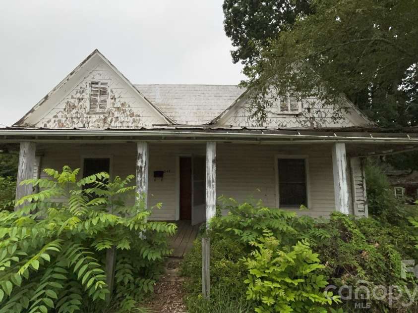 249 Cherry Mountain Street, Forest City, NC 28043.  MLS# CAR4413802, YatesRealty ID 43630. 