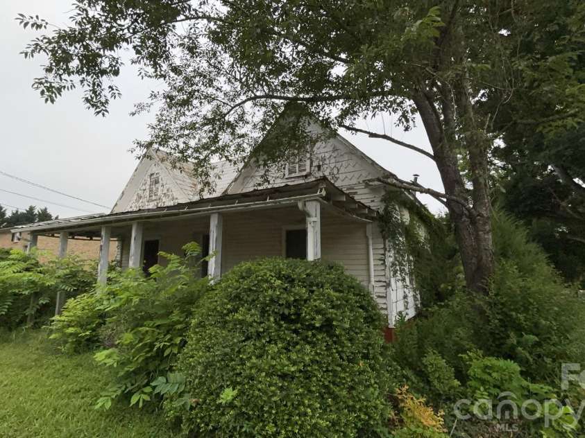 249 Cherry Mountain Street, Forest City, NC 28043.  MLS# CAR4413802, YatesRealty ID 43630. 