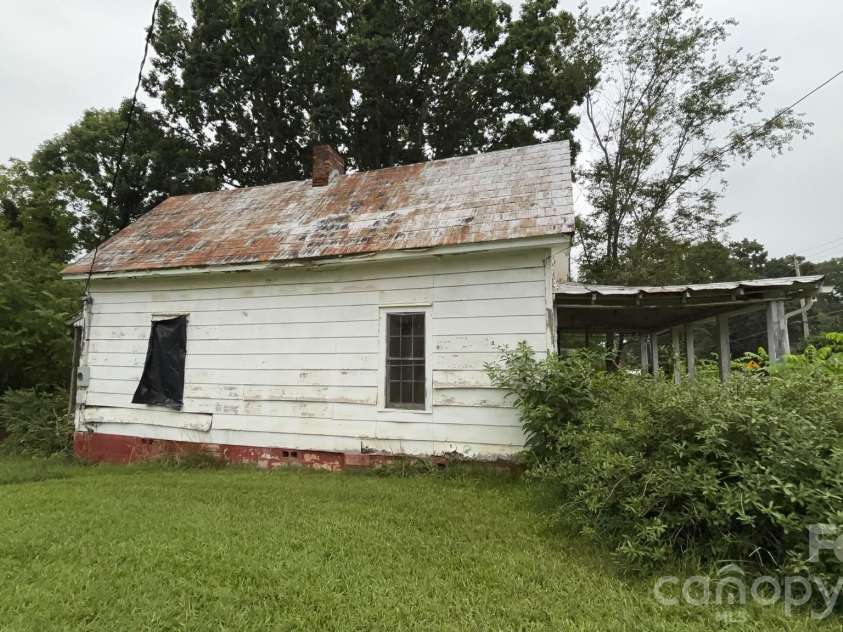 249 Cherry Mountain Street, Forest City, NC 28043.  MLS# CAR4413802, YatesRealty ID 43630. 